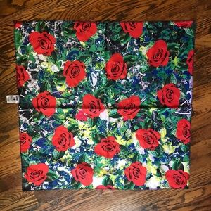 Lush rosy knot wrap